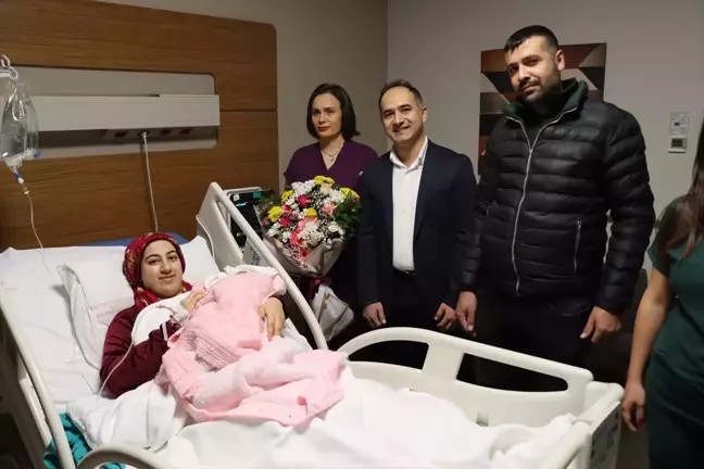 Adana Şehir Eğitim ve Araştırma Hastanesi'nde 2024'ün İlk Bebeği Dünyaya Geldi