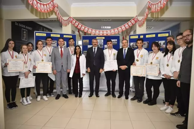 Edirne Valisi Yiyecek ve İçecek Hizmetleri Bölümünde Eğitim Gören Öğrencilerle Buluştu