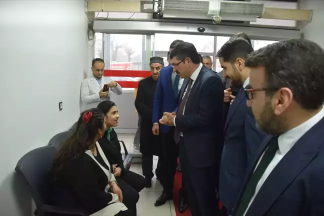 AK Parti Batman Milletvekili Ferhat Nasıroğlu, İluh Devlet Hastanesi ve Ağız Diş Sağlığı Hastanesini ziyaret etti