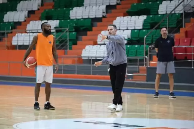Çağdaş Bodrum Spor, Aliağa Petkimspor'u mağlup ederek ilk devreyi mutlu bitirmeyi hedefliyor