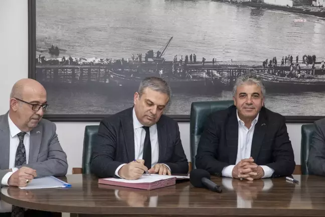 Mersin Büyükşehir Belediyesi ve MESKİ'de çalışan memurlara yüzde 120 oranında artış yapıldı