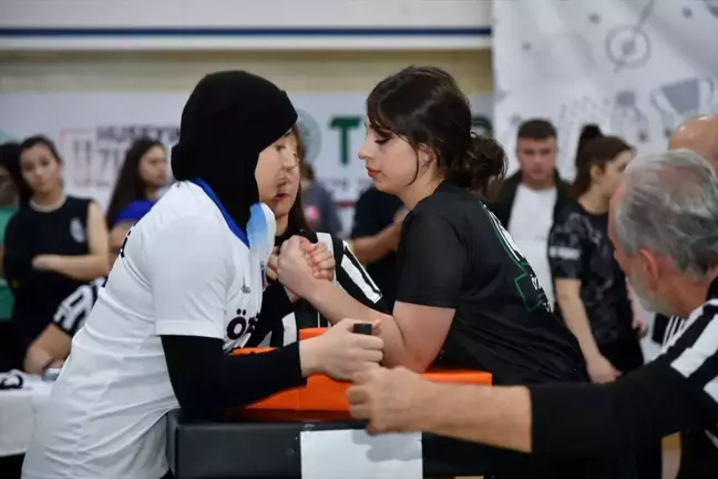 Okul Sporları Gençler Bilek Güreşi Grup Müsabakaları Tekirdağ'da Yapıldı