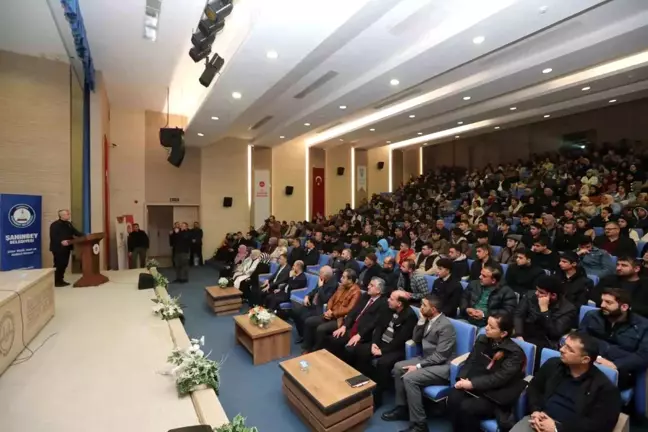 Şahinbey Belediyesi Öğrencilere Umre Ziyareti Düzenledi