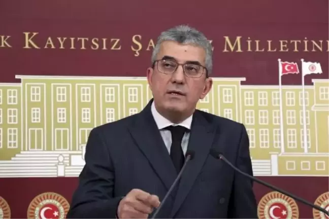 CHP, 'kentsel dönüşüm' yasasının iptali için Anayasa Mahkemesi'ne başvurdu