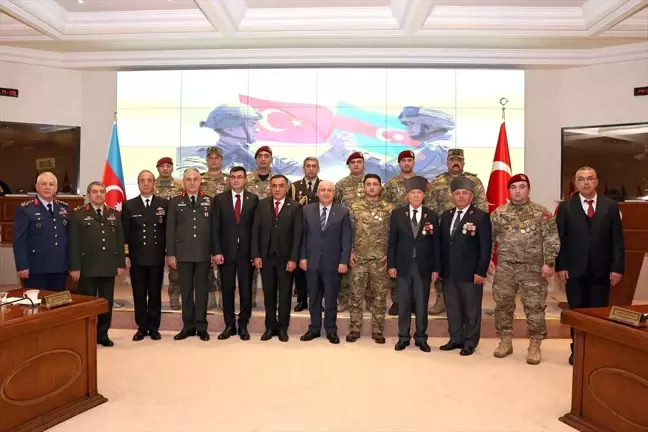 Milli Savunma Bakanı Yaşar Güler, Azerbaycanlı gazilerle bir araya geldi
