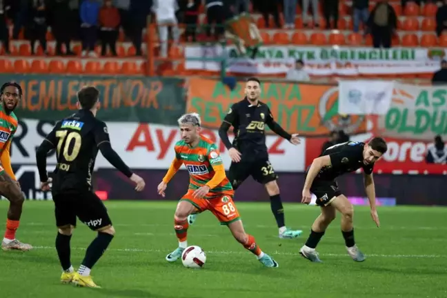 Corendon Alanyaspor ile MKE Ankaragücü arasındaki maç 0-0 berabere tamamlandı