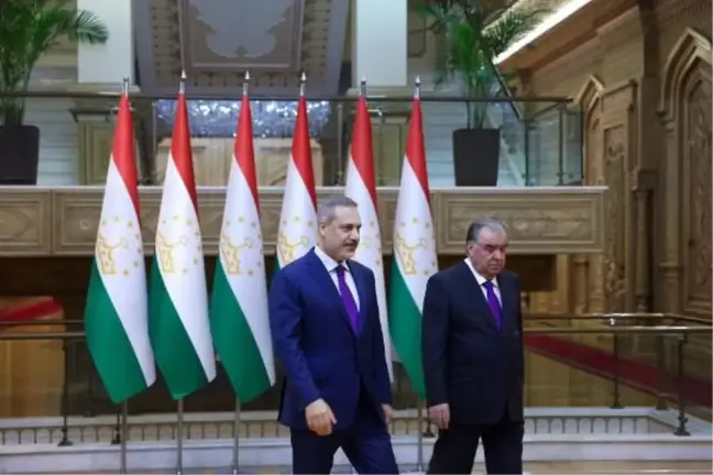 Dışişleri Bakanı Hakan Fidan Tacikistan'da Cumhurbaşkanı ile Görüştü
