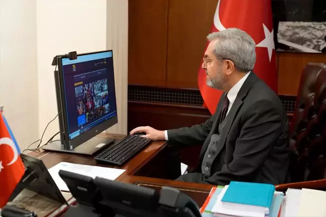 AÜ Rektörü Prof. Dr. Necdet Ünüvar, AA'nın 2023'e damga vuran fotoğraflarını oyladı