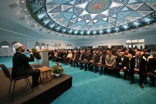 Almanya'da Diyanet İşleri Türk İslam Birliği Essen Merkez Camisi Dualarla Açıldı