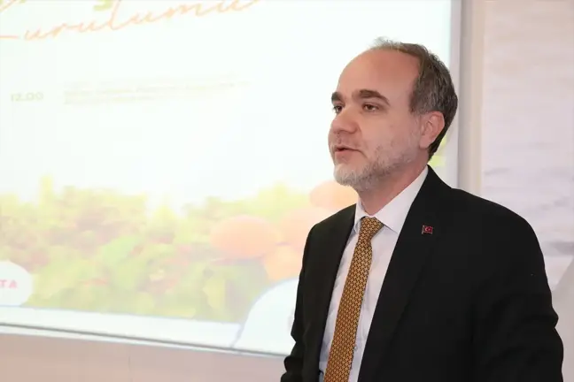 Niğde Ömer Halisdemir Üniversitesi'nde Meyve Bahçesi Kuruldu