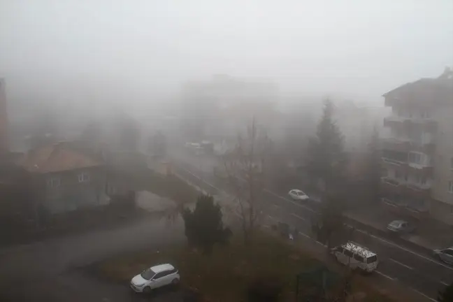 Beyşehir'de sis nedeniyle ulaşımda aksaklık yaşanıyor