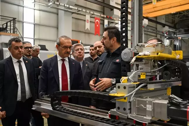 Kocaeli Valisi Yavuz, İMES OSB'de incelemelerde bulundu
