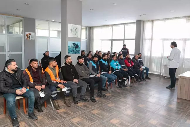 Van Büyükşehir Belediyesi İlçe Belediyeleriyle Hayvan Bakımı Toplantısı Düzenledi