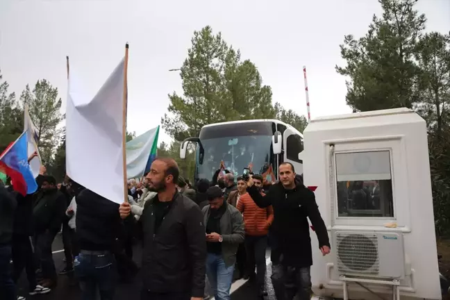 Şanlıurfa Büyükşehir Belediye Başkan Adayı Zeynel Abidin Beyazgül Coşkuyla Karşılandı