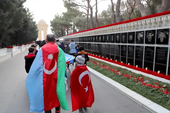 Azerbaycan'da Kanlı Ocak Katliamı Kurbanları Anılıyor