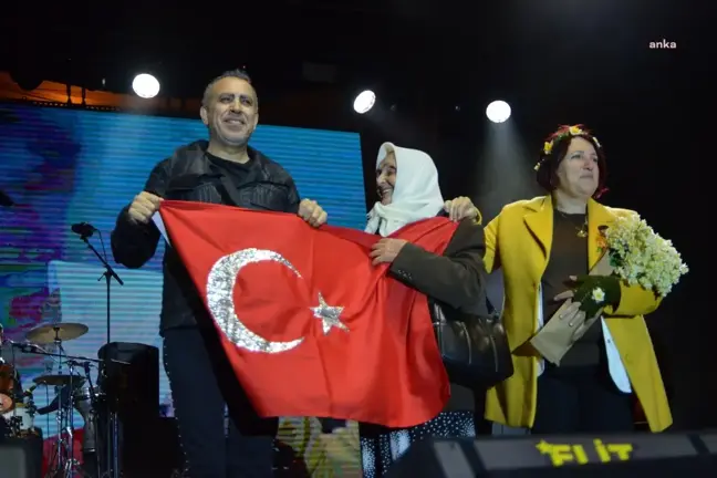 Haluk Levent İzmir Karaburun Nergis Festivali'nde Sahne Aldı