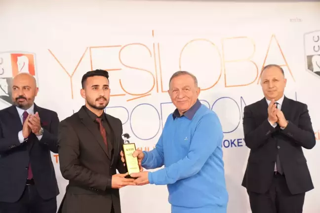 Seyhan Belediye Başkanlığı Koşusu'nda Doğan Kardeşler birinci oldu