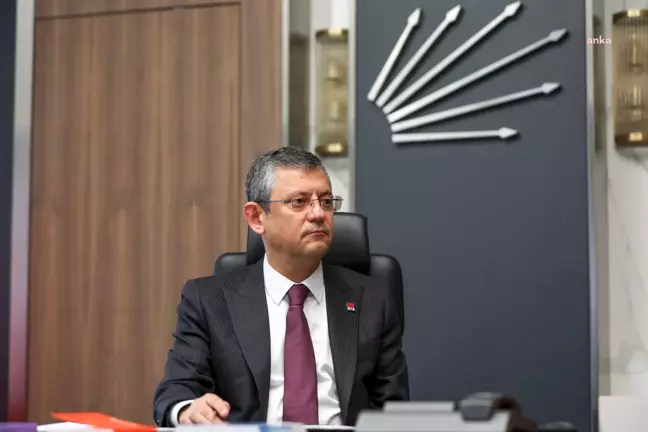 CHP Genel Başkanı Özgür Özel, Kamer Genç'i anma mesajı paylaştı