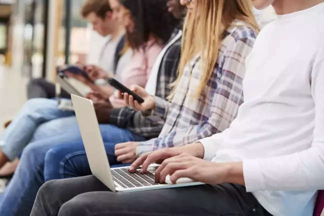 Geleceğin eğitimi: Teknolojiyle şekillenen dijital öğrenme ortamları