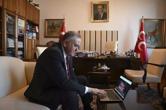 MHP'li Erkan Akçay, Yılın Kareleri oylamasına katıldı