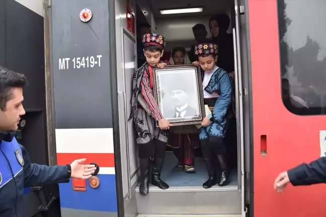 Atatürk'ün Turgutlu'ya Gelişinin 101. Yılı Törenlerle Kutlandı
