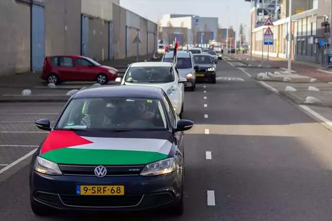 Hollanda'da Filistin'e Destek Konvoyu Düzenlendi