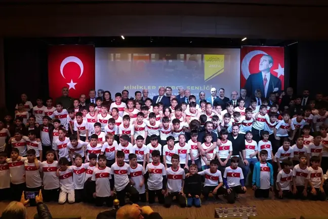 Gaziantep'te Depremden Etkilenen Çocuklar İçin Futbol Turnuvası Düzenlendi