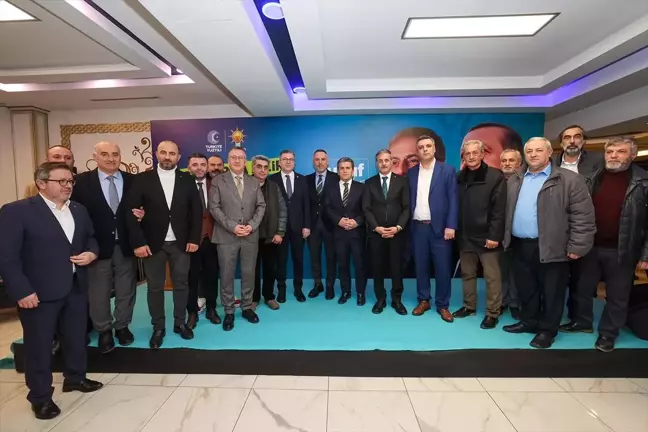Serdivan Belediye Başkanı Yusuf Alemdar, dernek yöneticileriyle bir araya geldi