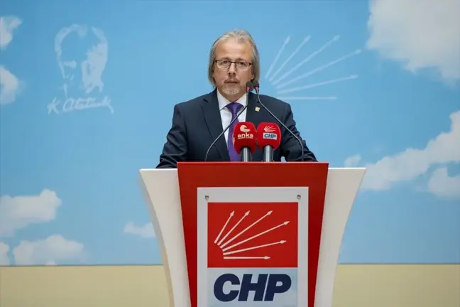CHP Genel Başkan Yardımcısı Uzgel: Türkiye'nin gençleri başka ülkelerde hayat kurmak istiyor