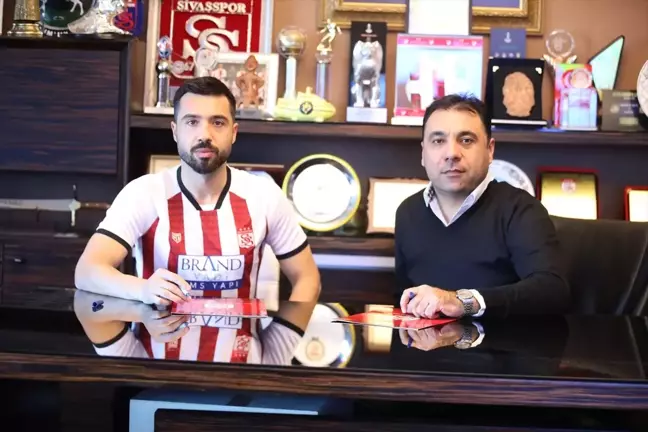 EMS Yapı Sivasspor, İbrahim Akdağ'ı transfer etti