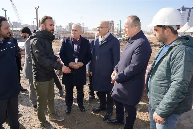 TOKİ Başkanı Malatya'daki Konut İnşaatlarını İnceledi