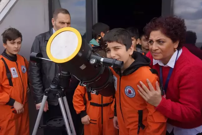 Öğrenciler Büyükanne ve Büyükbabalarıyla El Battani Uzay Evi'ni Ziyaret Etti
