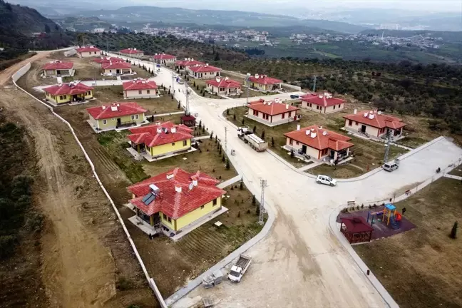 Depremzedeler Yeni Evlerine Kavuşmanın Mutluluğunu Yaşıyor