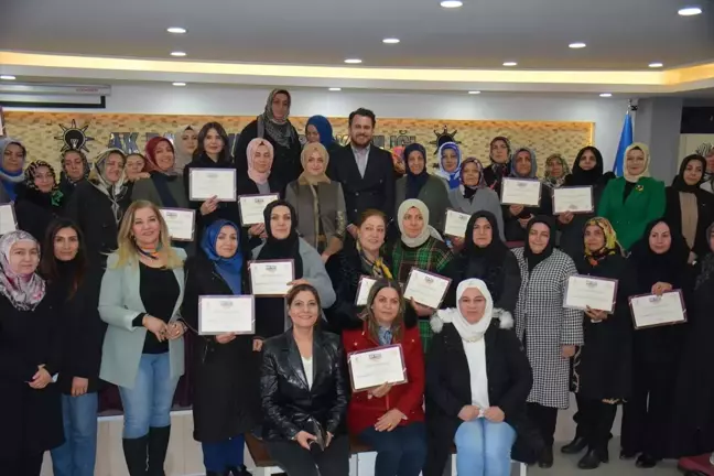 Van'da AK Parti Siyaset Akademisi Programı Tamamlandı