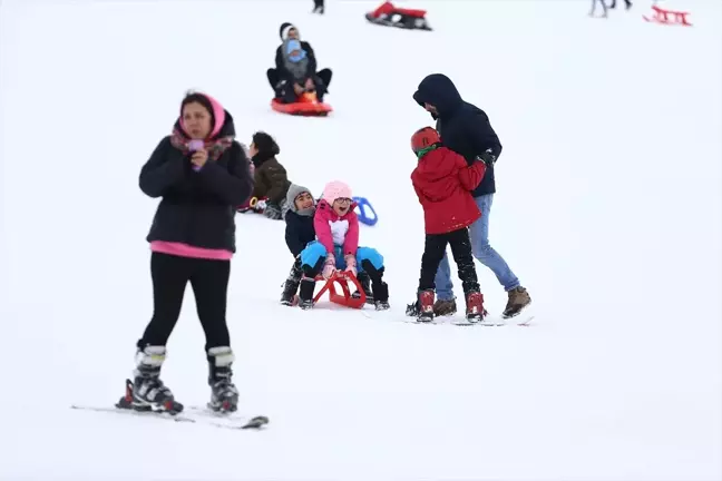 Bingöl'deki Hesarek Kayak Merkezi Sömestir Tatilinde 22 Bin Kişiyi Ağırladı