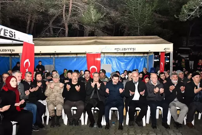 Belen'de depremde hayatını kaybedenler için anma programı düzenlendi