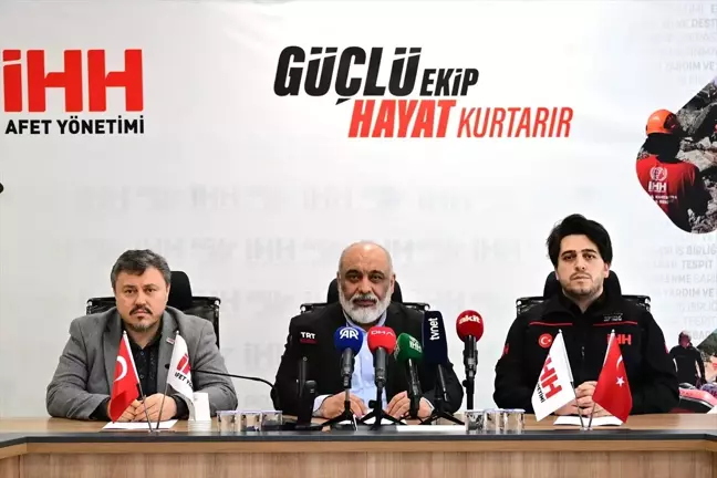 İHH, Kahramanmaraş depremi sonrası arama-kurtarma çalışmalarını anlattı