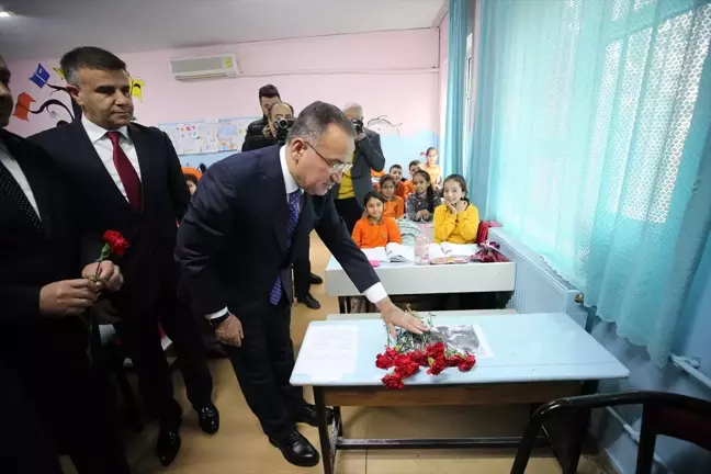 Şanlıurfa'da depremde hayatını kaybeden öğrencilere anma etkinliği
