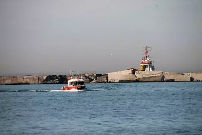 Zonguldak açıklarında batan geminin kayıp mürettebatı için arama çalışmaları devam ediyor
