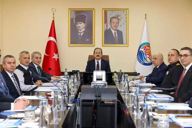 Mersin Valisi Metamfetamin ile Mücadele Eylem Planı Toplantısına Katıldı