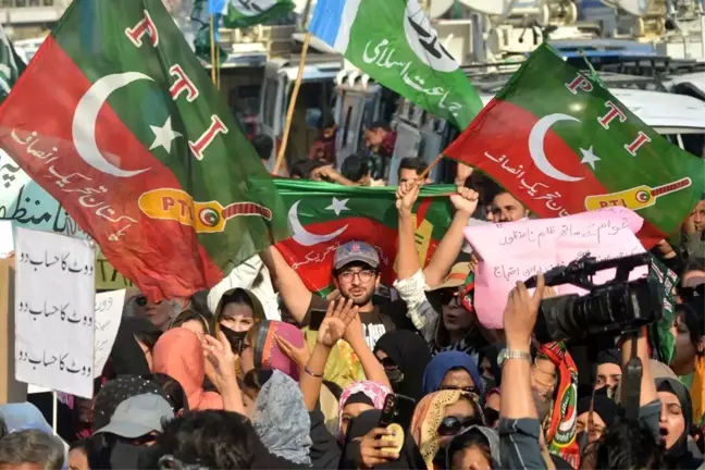 Pakistan Ordusu Komutanı Seçim Sonrası Anarşi ve Kutuplaşmayı Geride Bırakma Çağrısı Yaptı