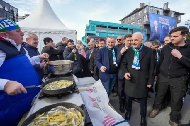 Gençlik ve Spor Bakanı Osman Aşkın Bak Ümraniye'de Hamsi ve Kültür Festivali'ne katıldı
