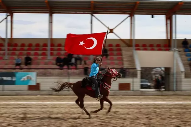 Uşak Belediyesi Geleneksel Cirit Turnuvası'nda Şampiyon Belli Oldu