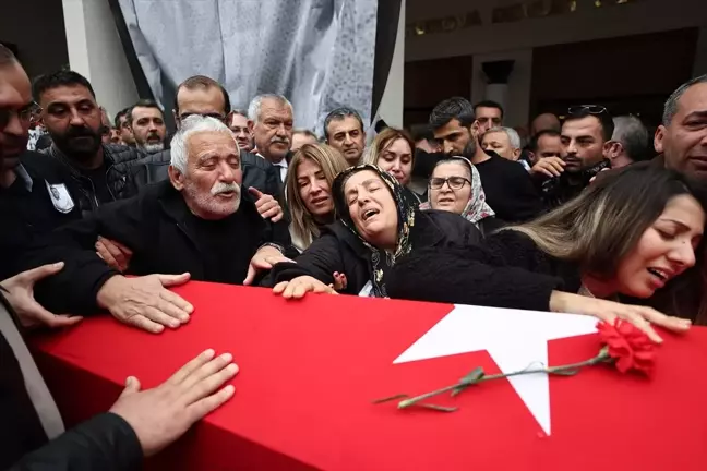 Adana Büyükşehir Belediyesi Özel Kalem Müdür Vekili Samet Güdük'ün Cenazesi Toprağa Verildi