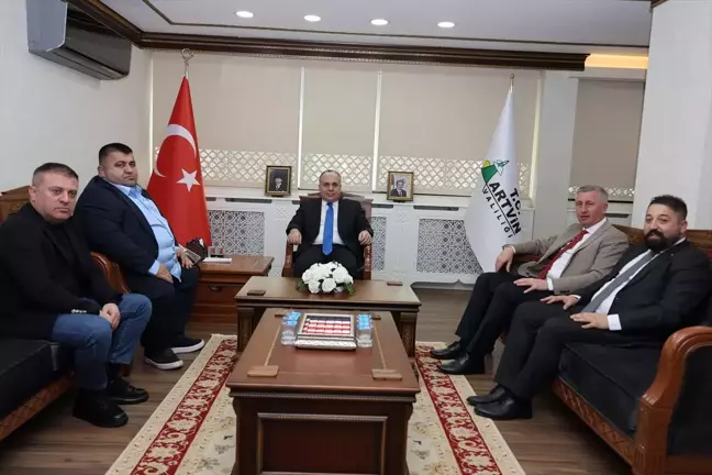 Artvin Valisi Hopaspor Yönetimiyle Bir Araya Geldi