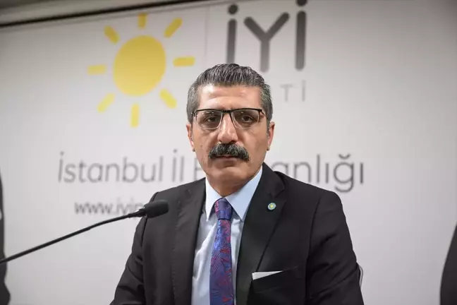 İYİ Parti İstanbul'da 4 ilçenin belediye başkan adaylarını tanıttı