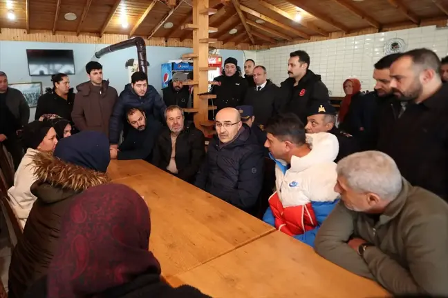 Marmara Denizi'nde Batan Kargo Gemisi İçin Arama Kurtarma Çalışmaları Başladı