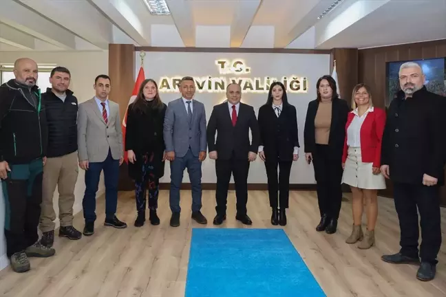 THK Artvin Şubesi Yönetim Kurulu Vali Ünsal'ı Ziyaret Etti