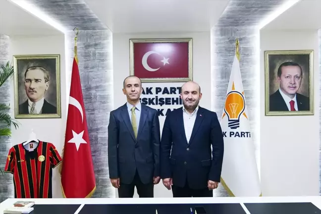 AK Parti Eskişehir İl Başkanı Ahmet Dönmez'i Sarıcakaya Belediye Başkan adayı olarak duyurdu