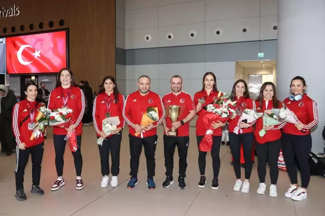 Kadın Güreş Milli Takımı Avrupa Şampiyonası'nda İkinci Oldu